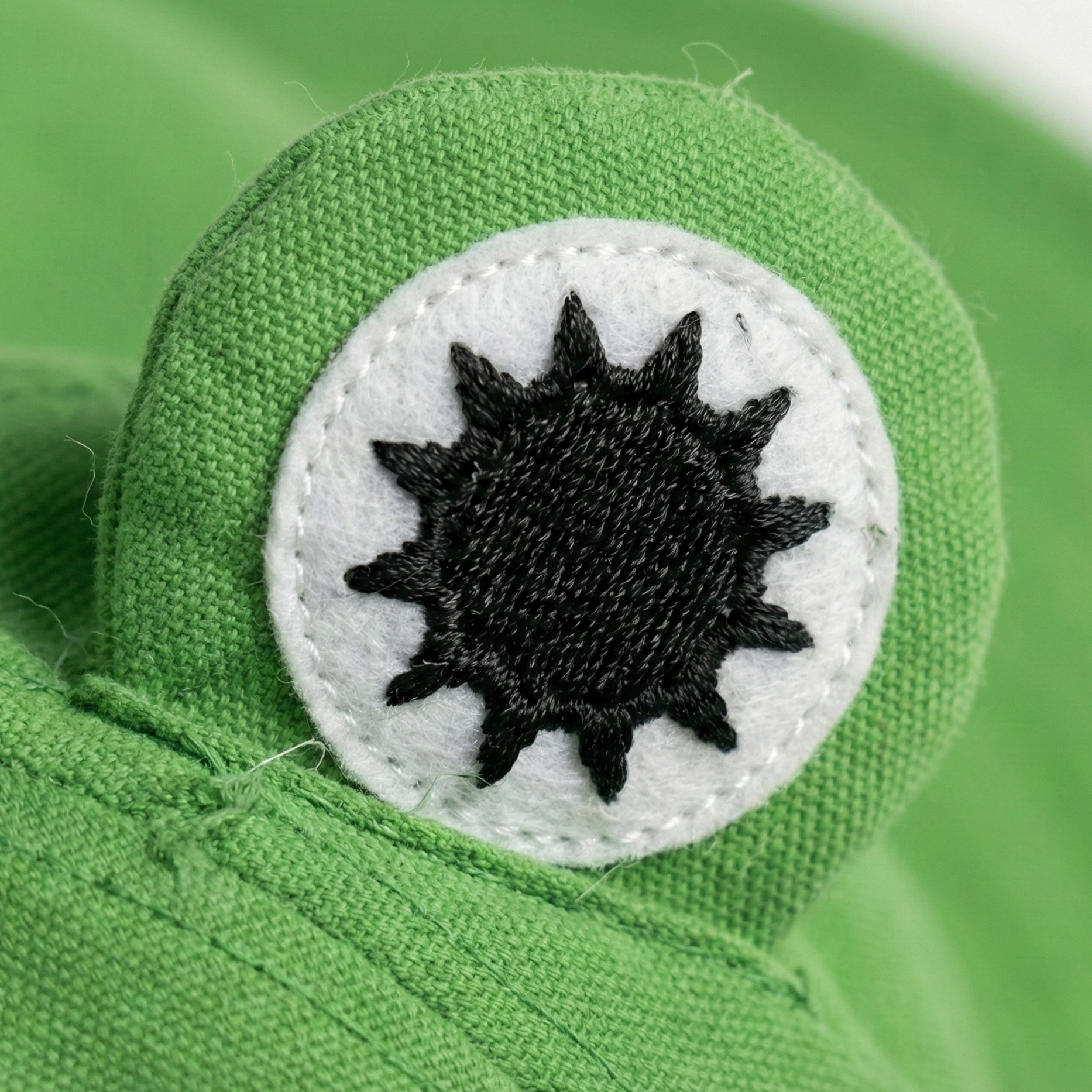 Green-Frog-Hat-Close