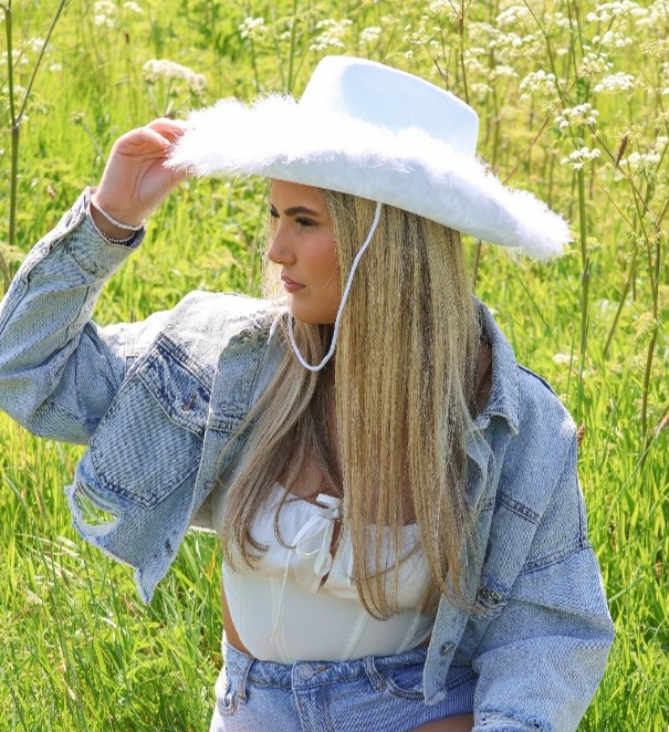 725c2ecc-eda9-4b40-85b3-af73101b3cdc (1)